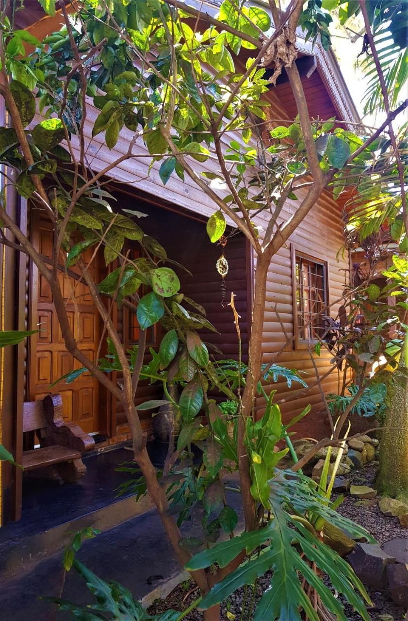 Si Mi Capitán - Cabañas&habitaciones Hotel económico Puerto Iguazú