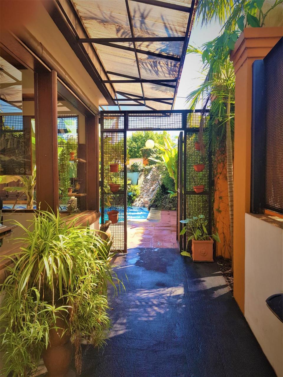 Hotel económico Si Mi Capitán - Cabañas&habitaciones Puerto Iguazú