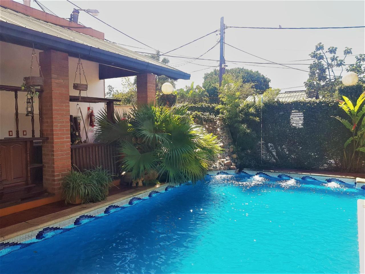 Si Mi Capitán - Cabañas&habitaciones Hotel económico Puerto Iguazú